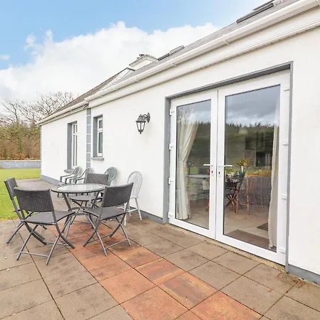Holiday home Forest View Creggs